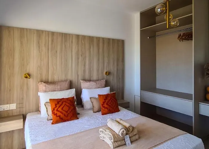 Phaedrus Living: Seaview Luxury Flat Limnaria 151 アパート *