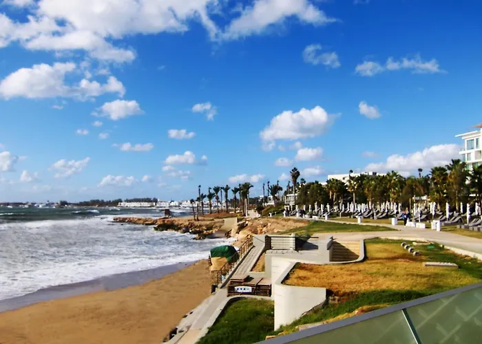 Phaedrus Living: Seaview Luxury Flat Limnaria 151 アパート