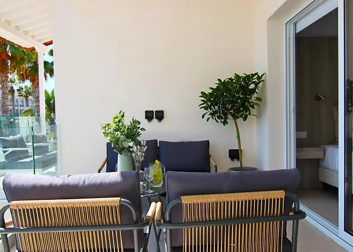 Apartamento Phaedrus Living: Seaview Luxury Flat Limnaria 151 Pafos