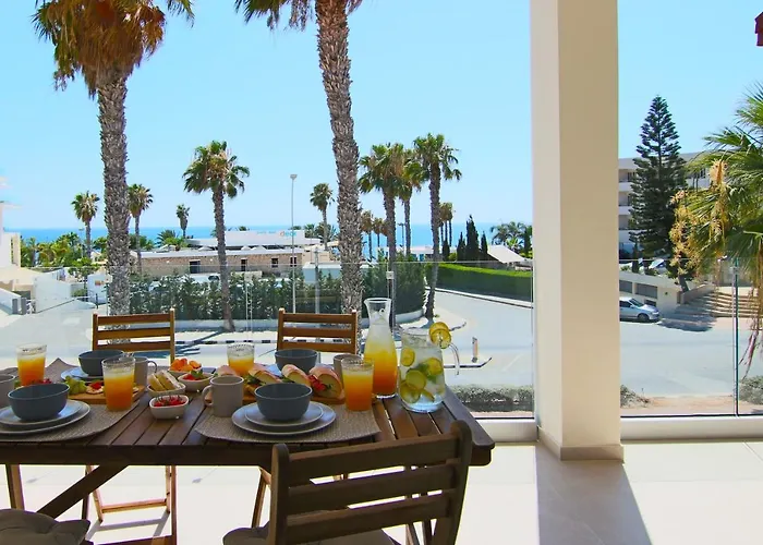 Phaedrus Living: Seaview Luxury Flat Limnaria 151 Apartamento Pafos