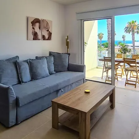 Apartment Phaedrus Living: Seaview Luxury Flat Limnaria 151